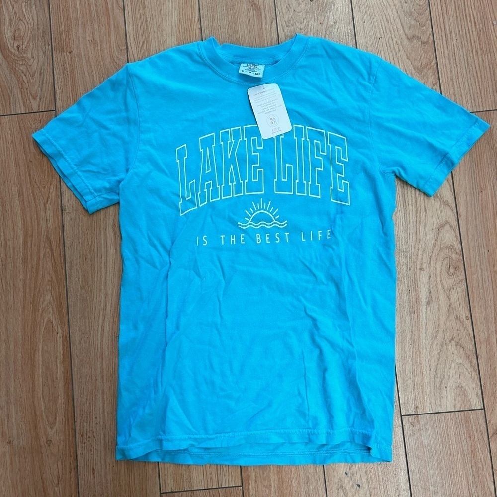 NEW Sweetphase small shop blue lake life short sleeve graphic T-shirt